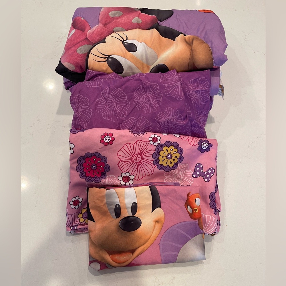 Minnie Mouse purple and pink toddler bedding